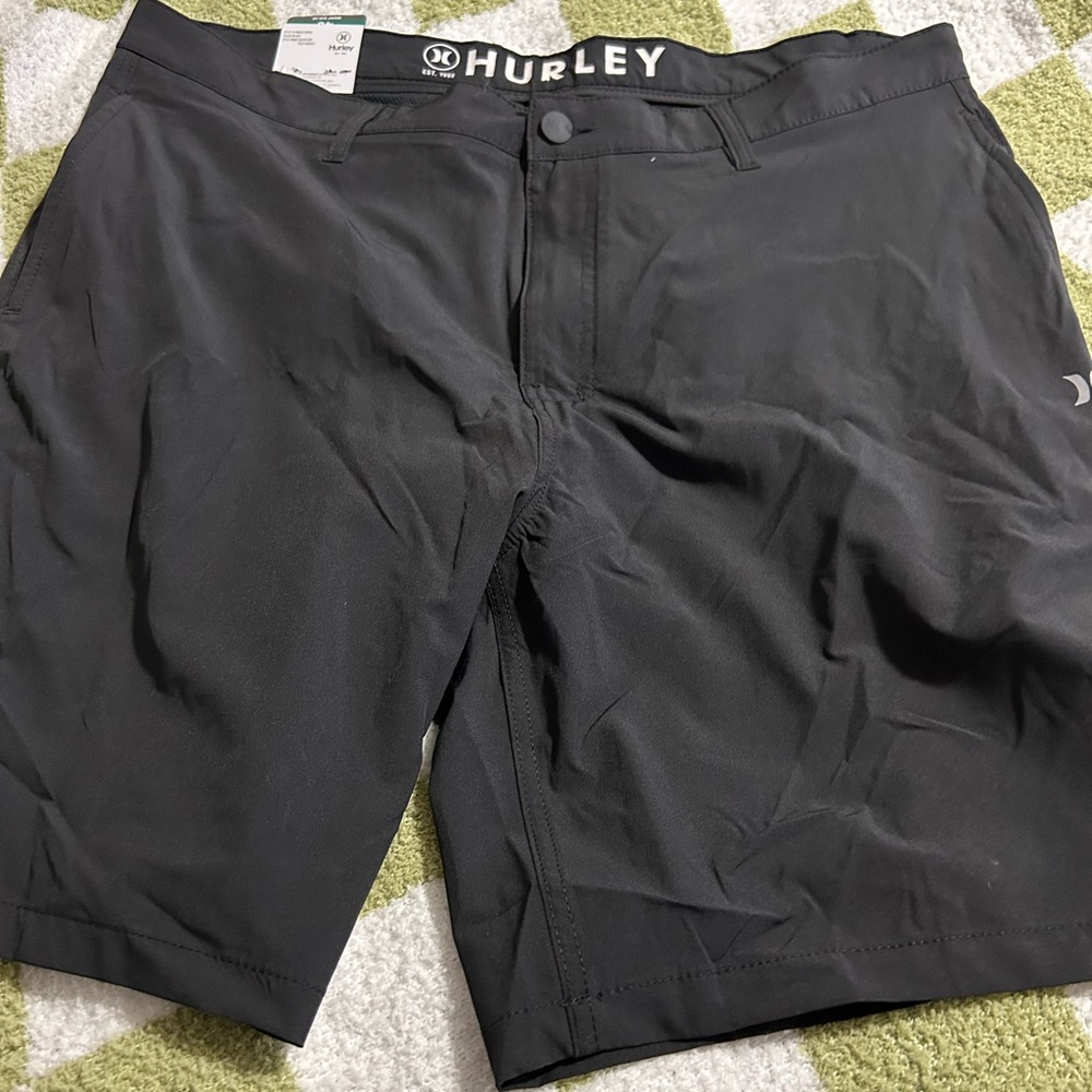 Men’s Hurley shorts - Picture 3 of 5